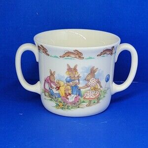 Royal Doulton Bunnykins Play With Doll Mug Hug a Mug albion shape